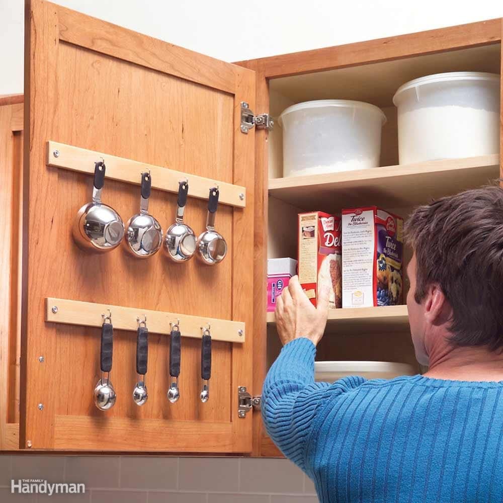 Clever measuring spoons/cups storage