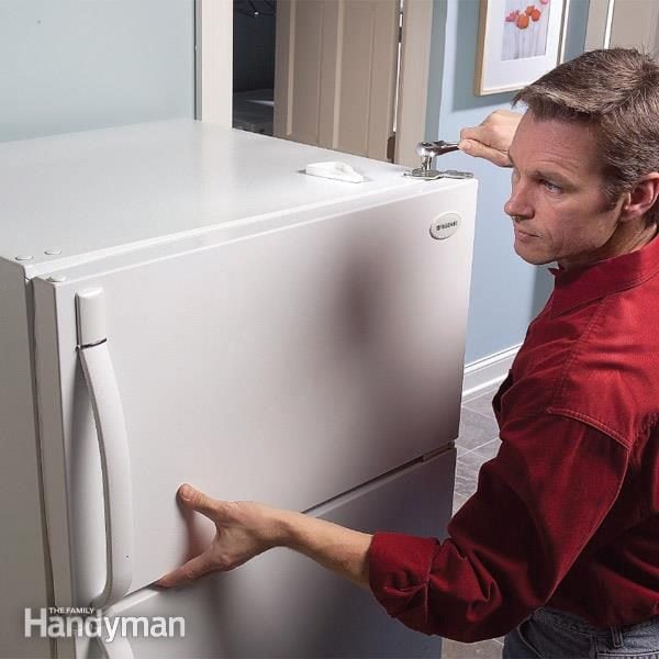 How to Adjust Refrigerator Doors