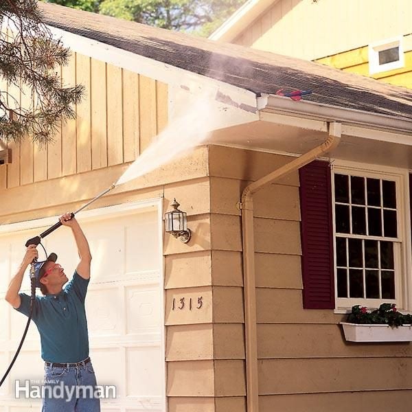 Homeowner's Guide to Pressure Washing a House