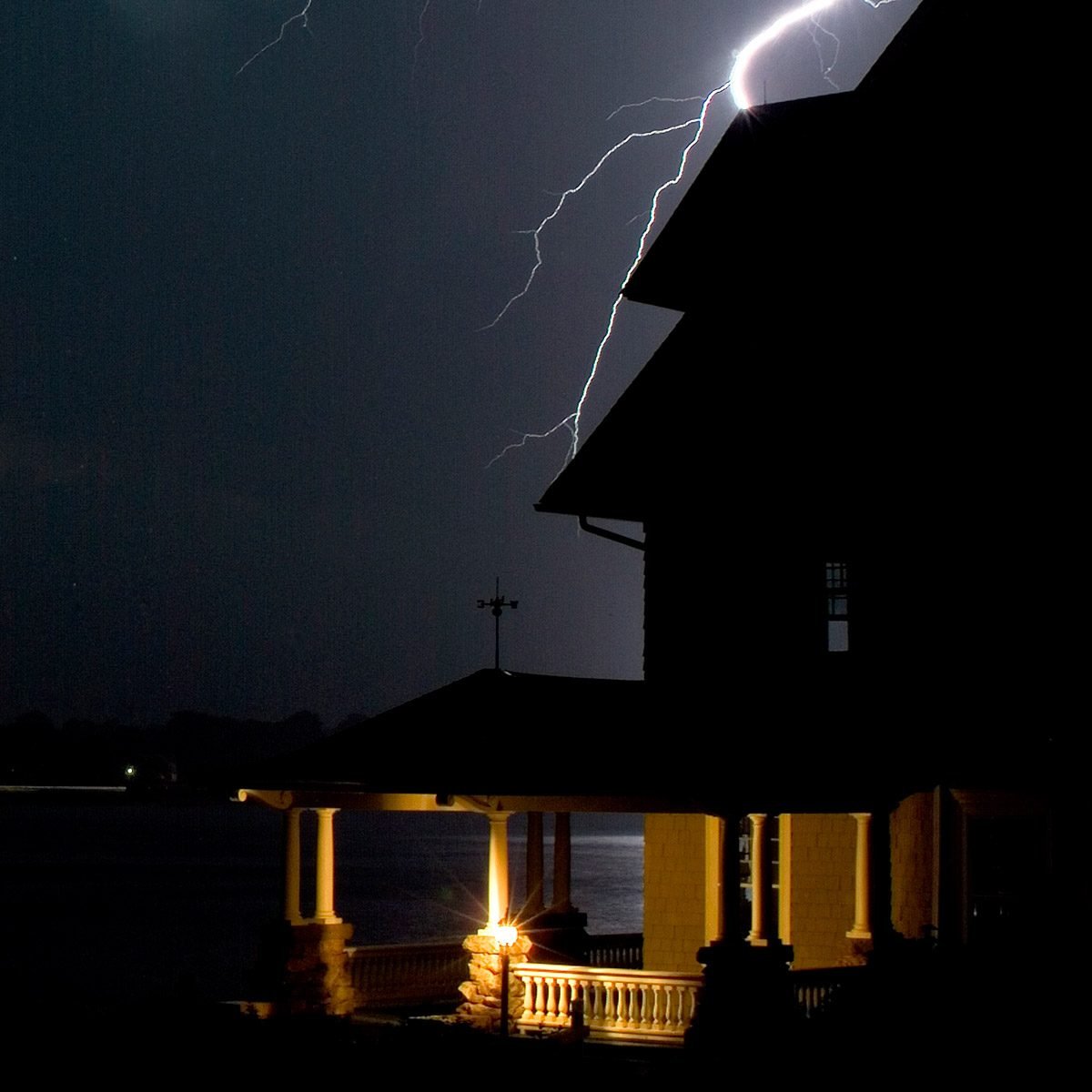 Make Your Own Survival Kits for Severe Weather Emergencies