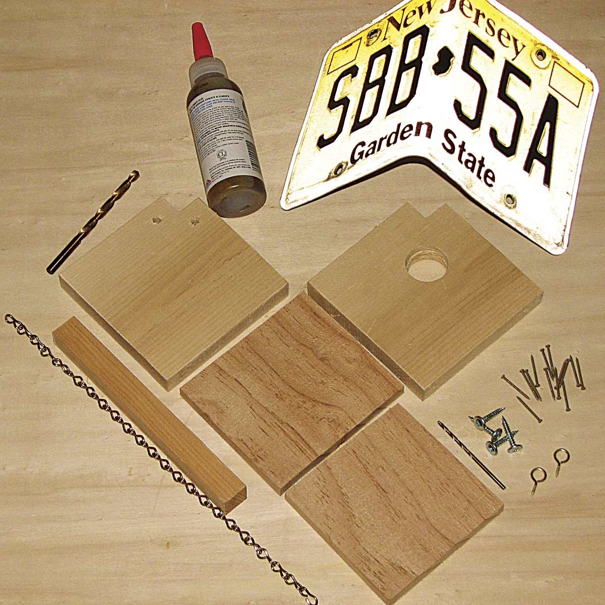 license plate birdhouse materials