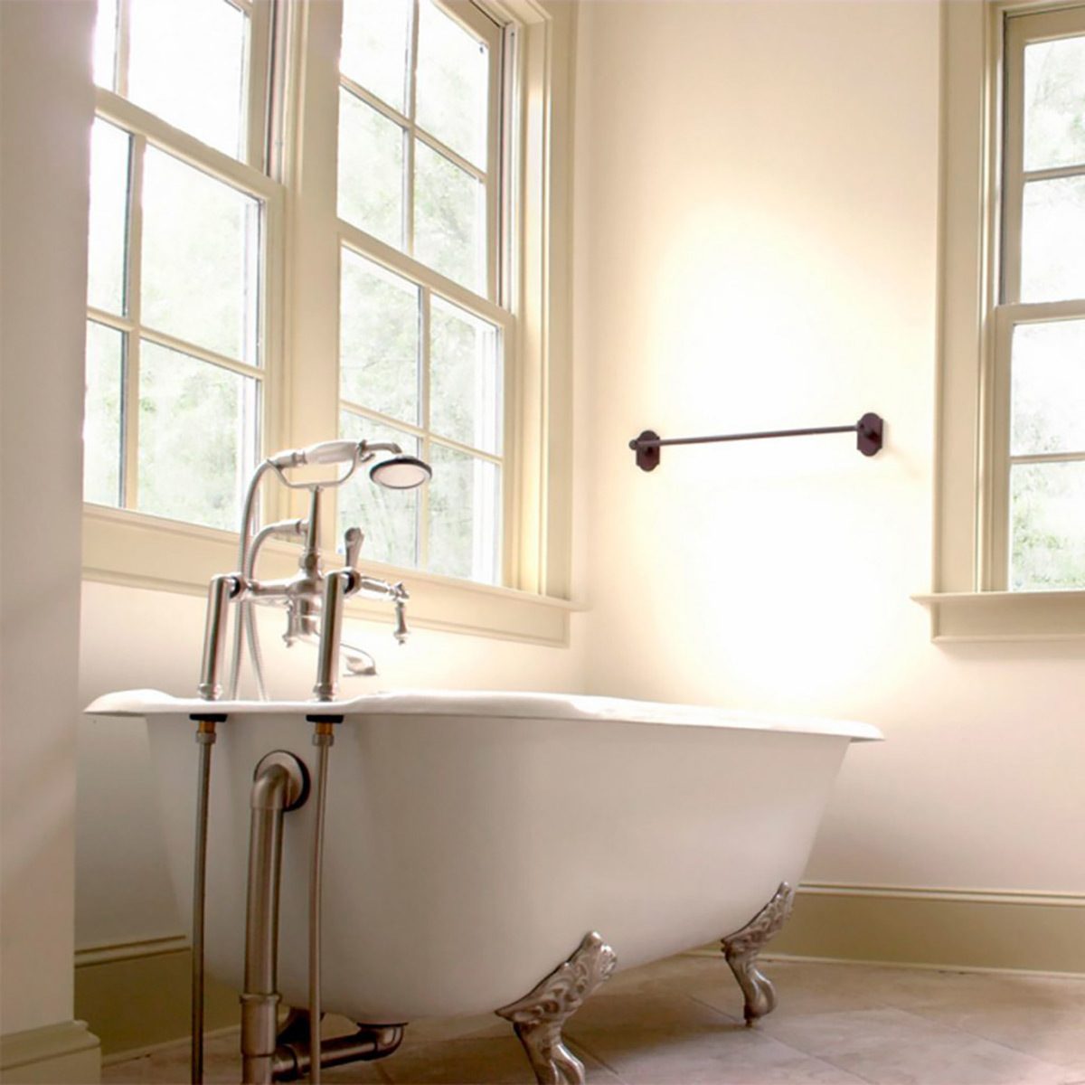 11 Things to Consider When Buying a New Bathtub