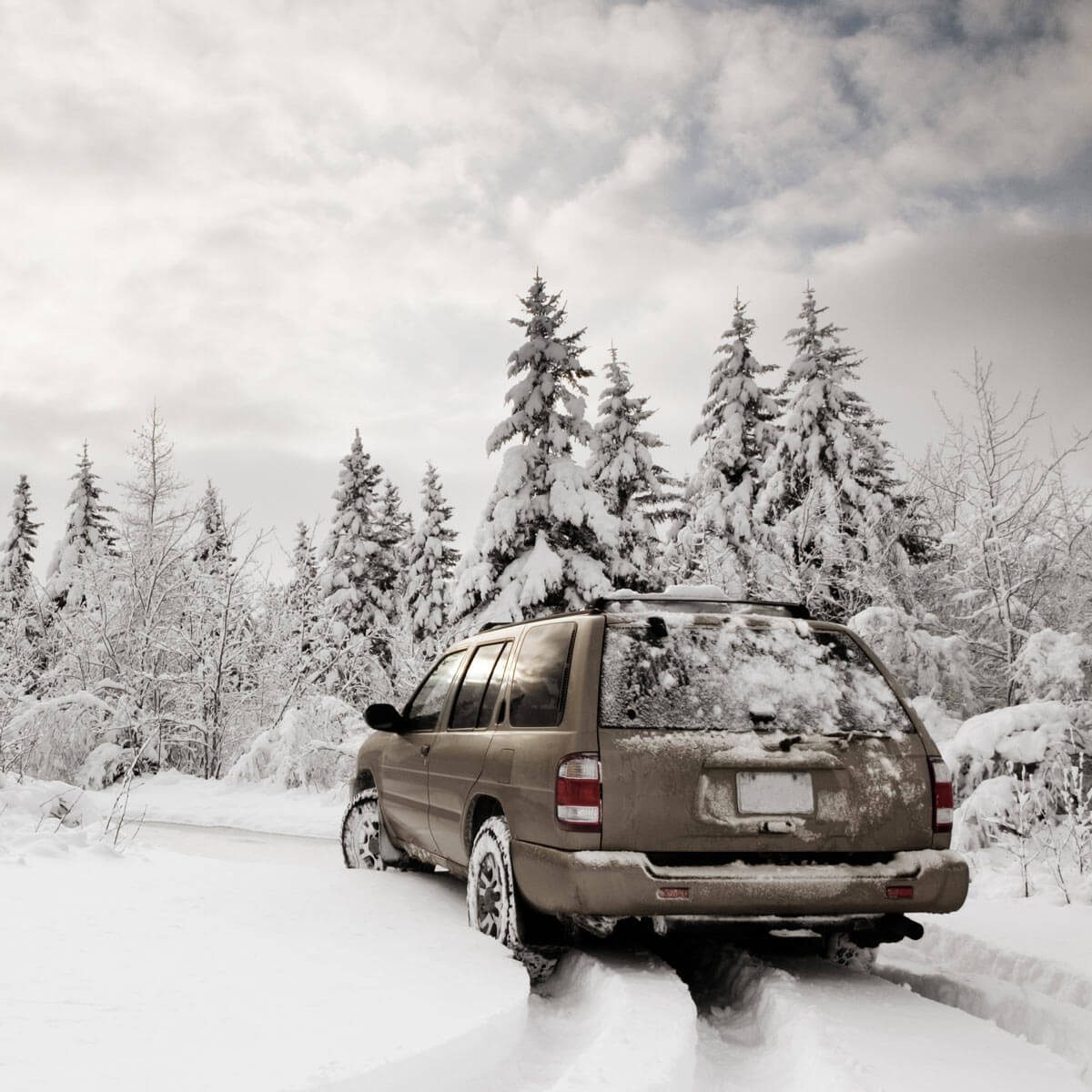 14 Must-Do Tasks to Winterize Your Car