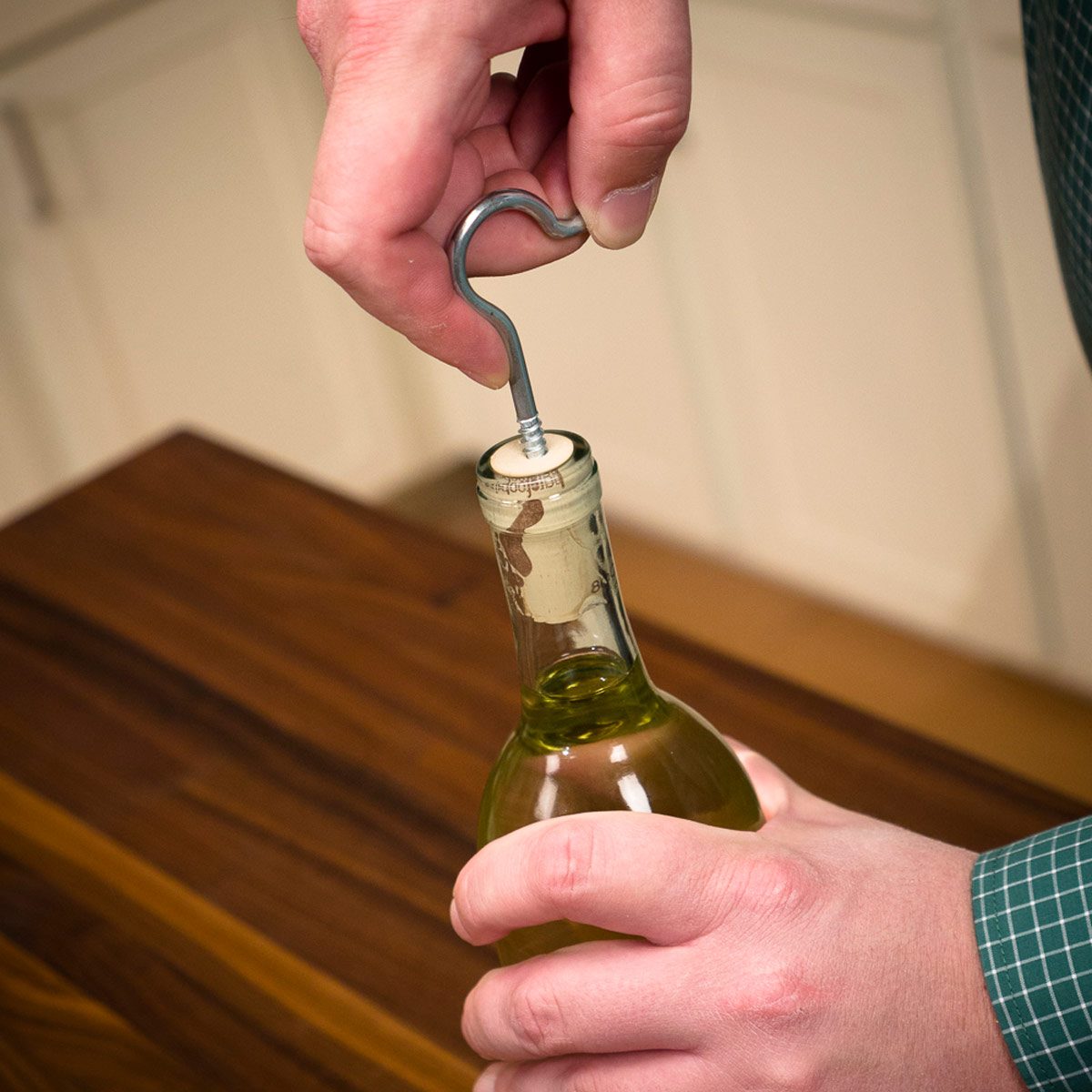 How to Open a Wine Bottle Without a Corkscrew (10 Ways With Pictures