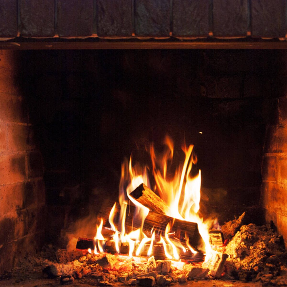 How to Start a Fire in a Fireplace | Family Handyman