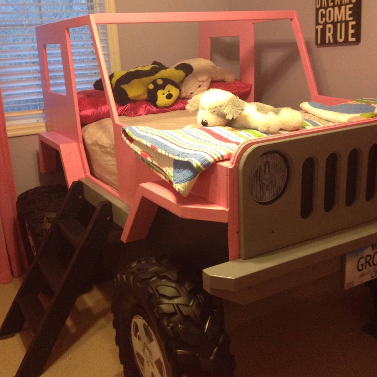 Reader Project: Kids Jeep Bed