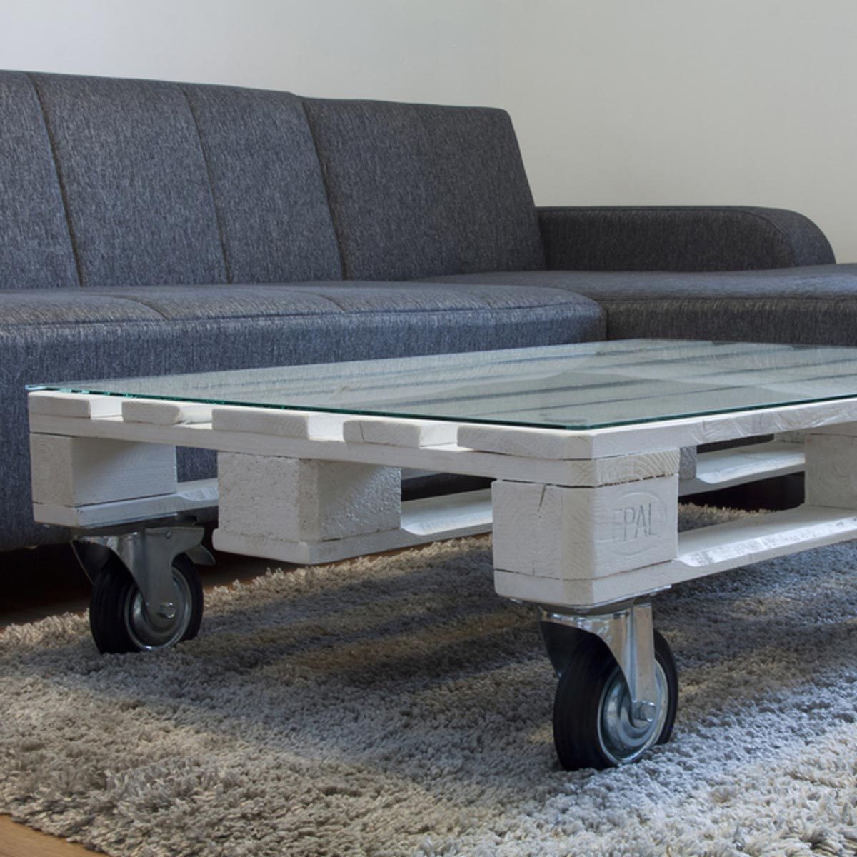 10 DIY Tables You Can Build Quickly