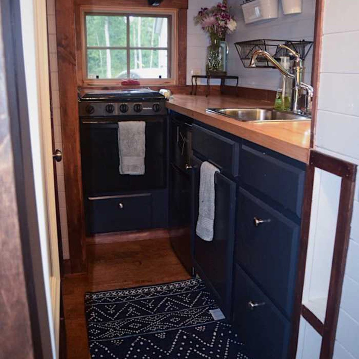 tiny houses interior and exterior