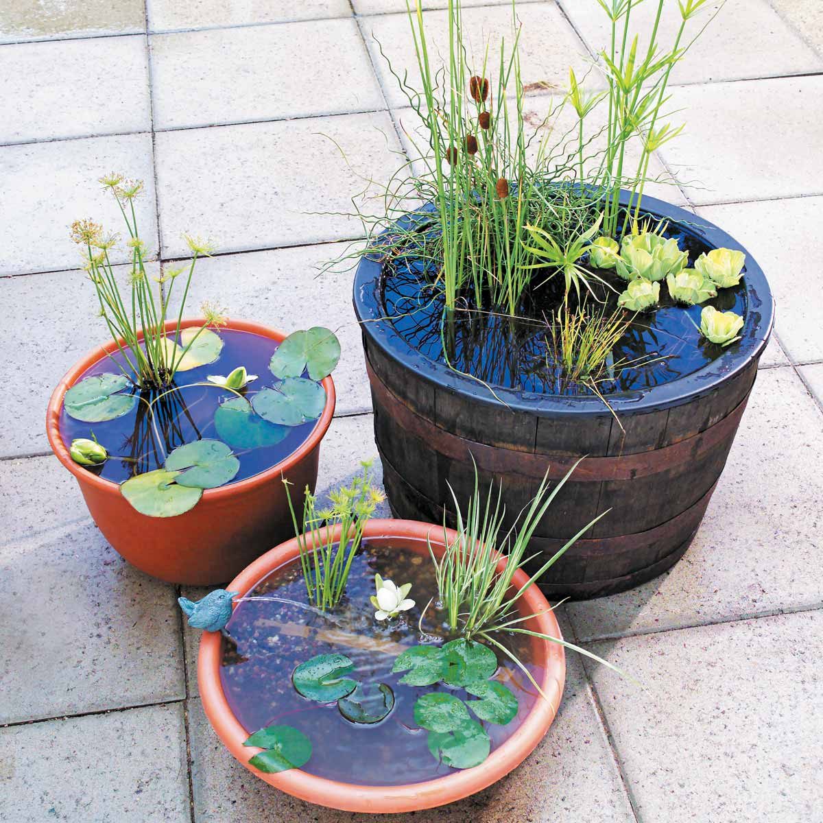 Water Hyacinth Round Floor Planter with Metal Pot, Set of 2