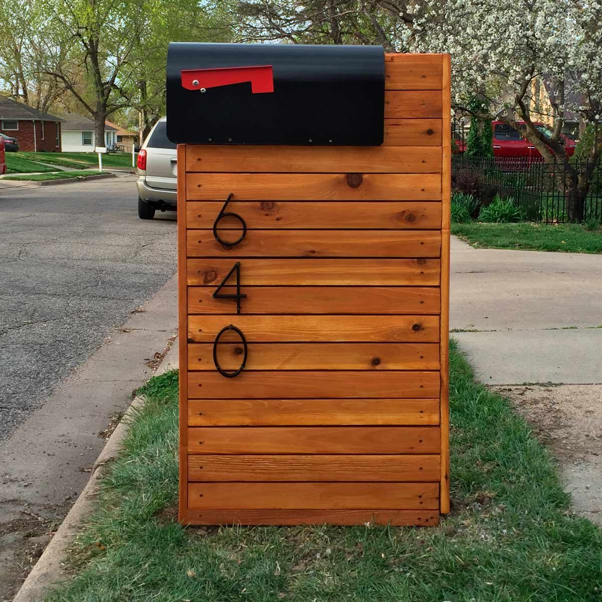 Reader Project: DIY Solid Cedar Mailbox