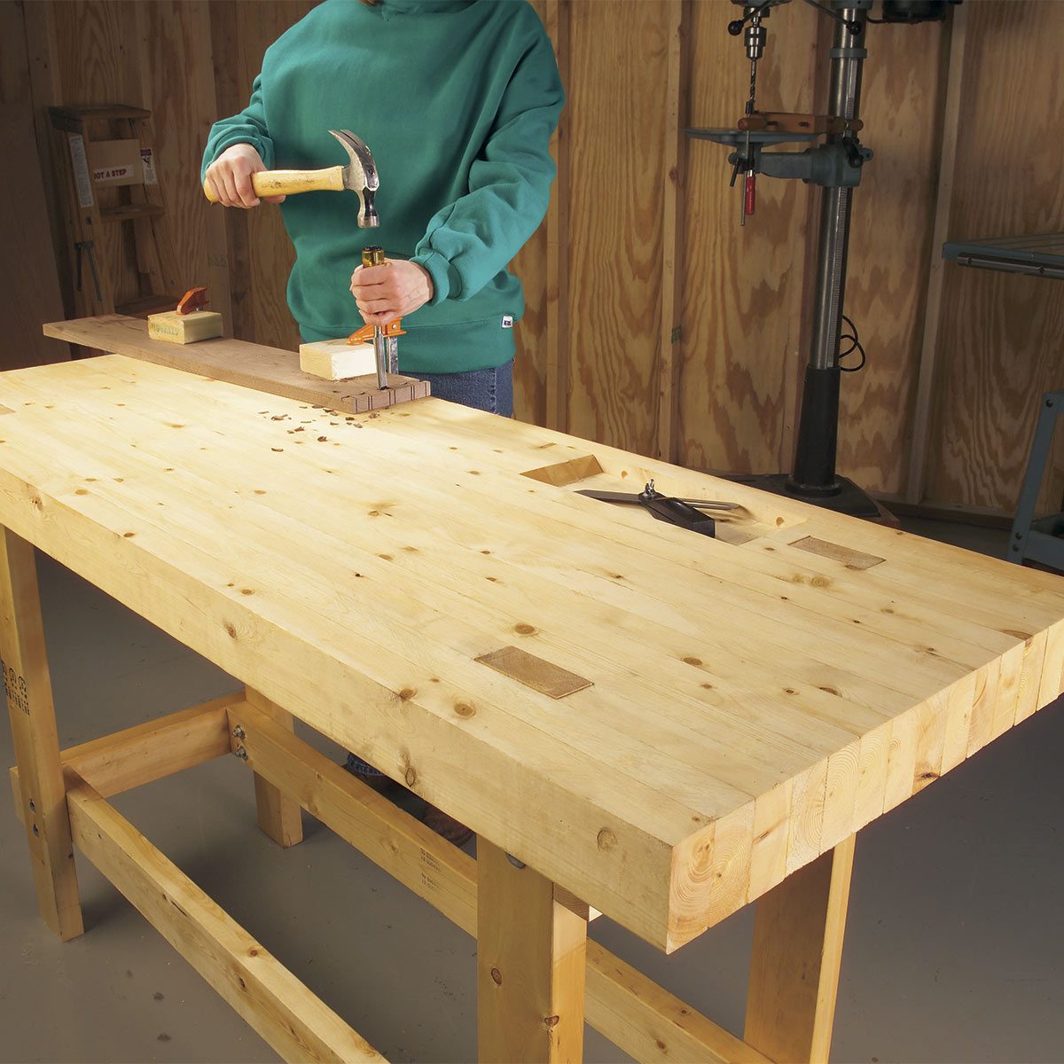 Easy woodworking workbench