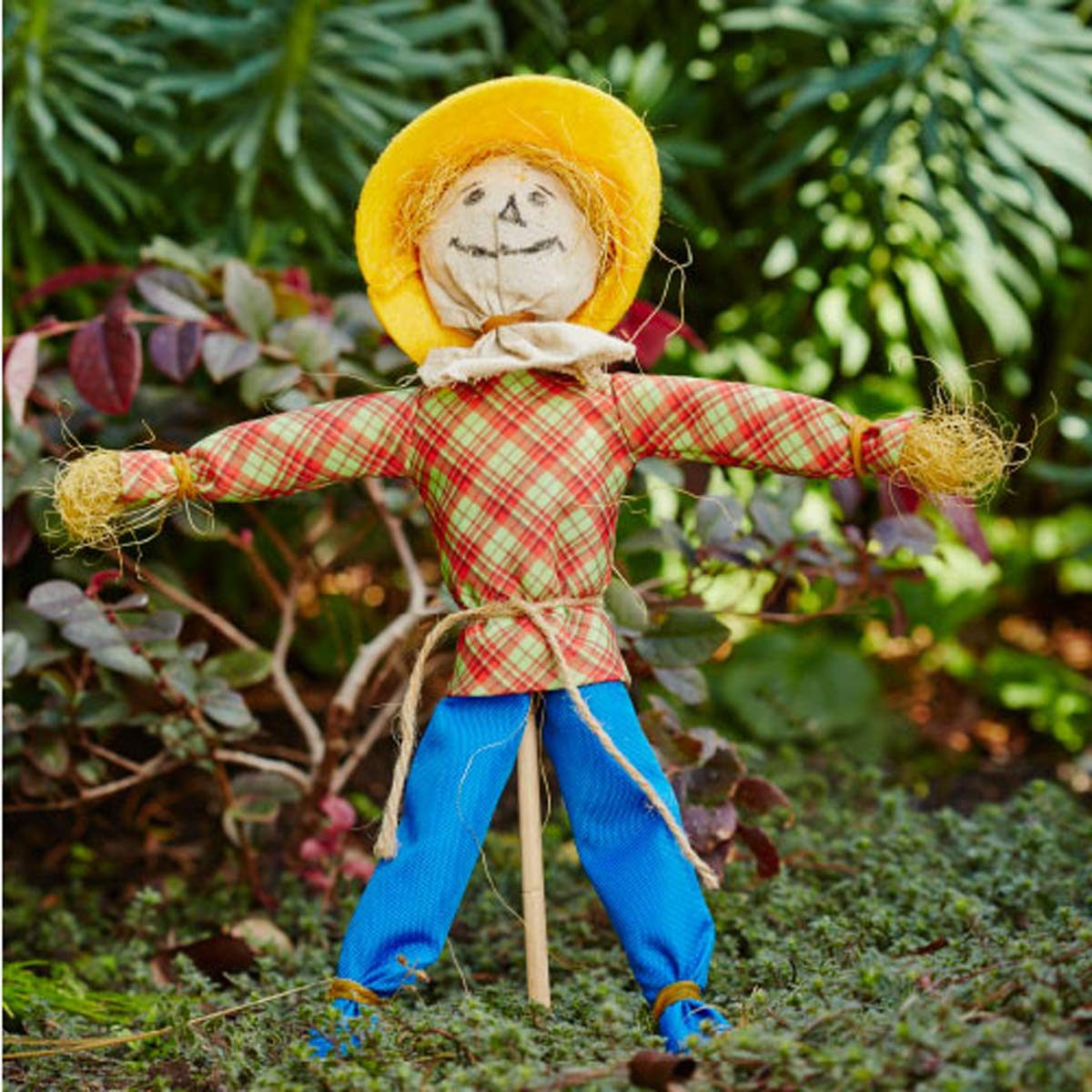 13 Amazing Scarecrows — The Family Handyman