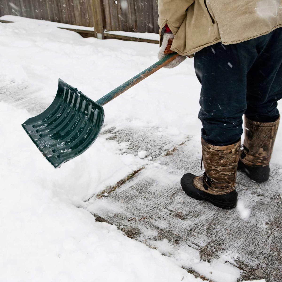 shovel snow