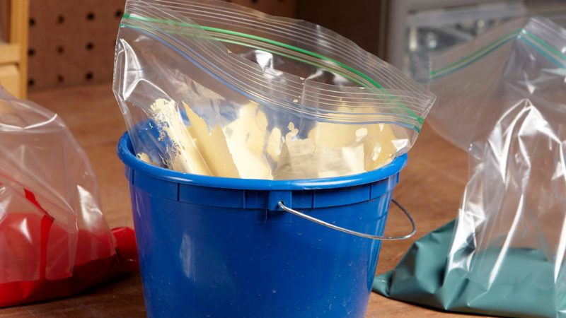 Plastic-Bag Paint Containers | The Family Handyman