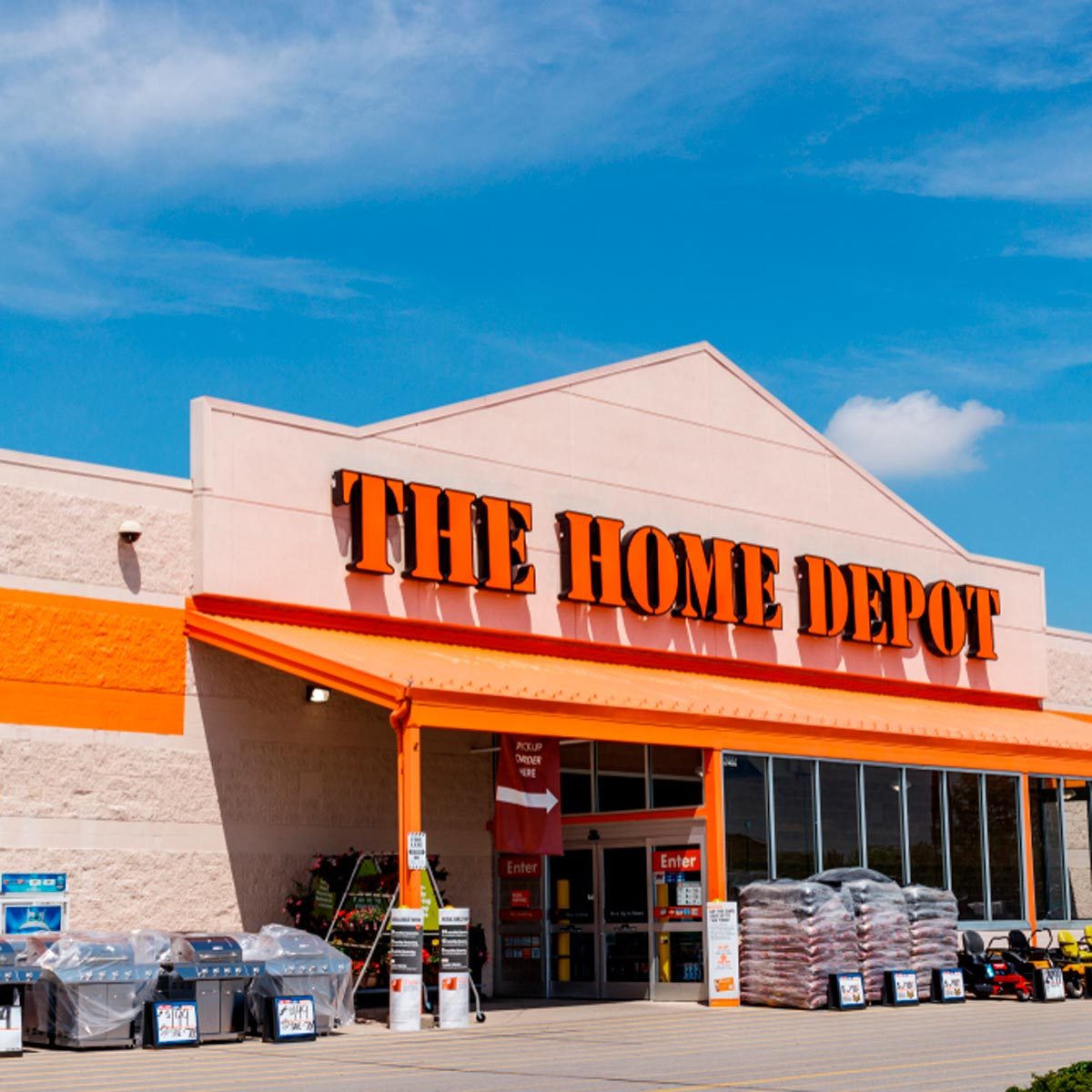 This is the Best Time to Go to The Home Depot