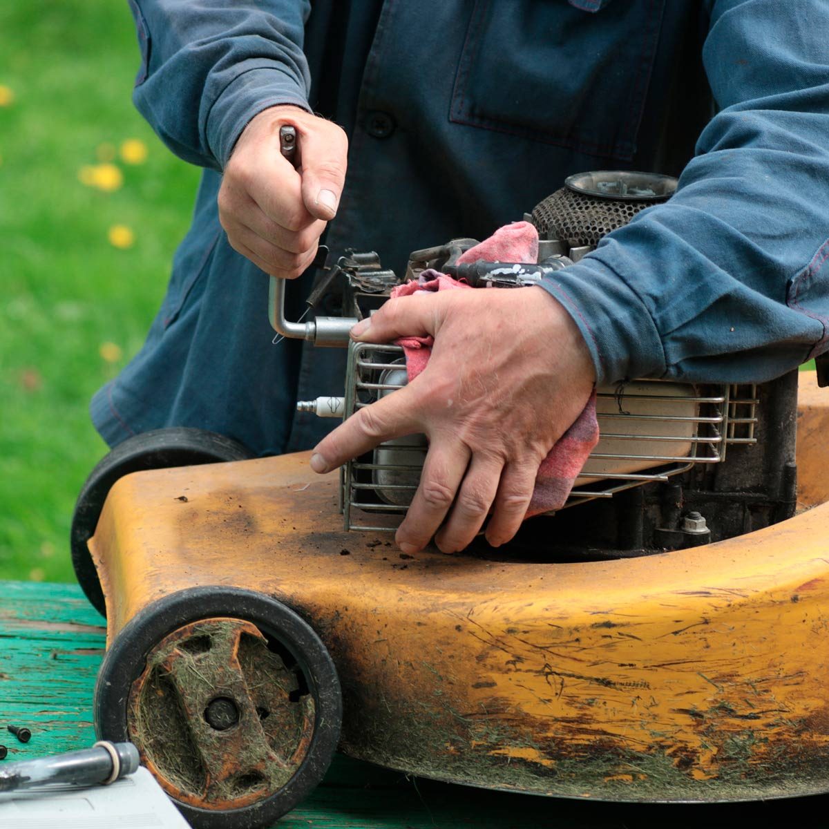 When to Replace a Lawn Mower vs. Repairing One?