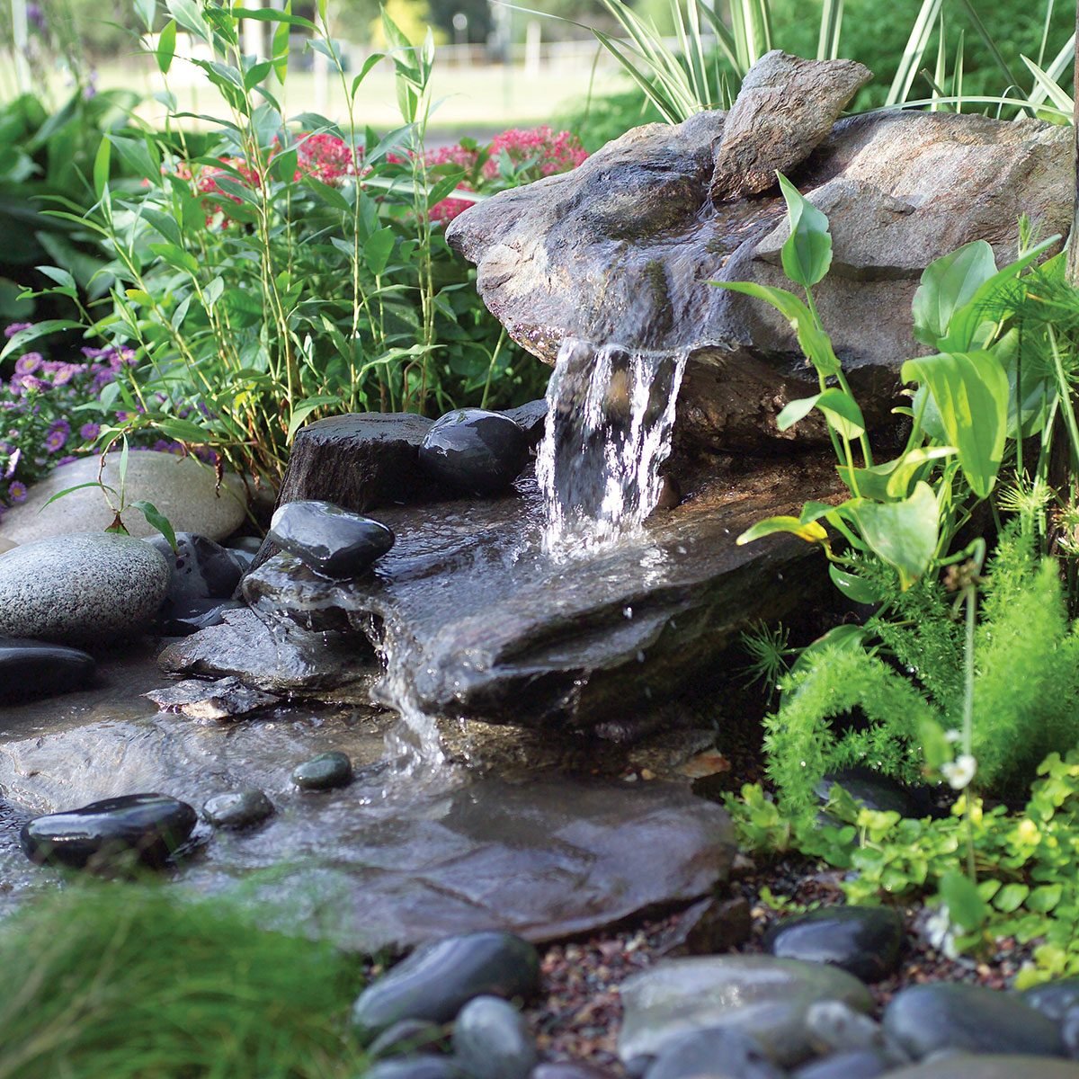 How to Build a Water Feature That's Low Maintenace