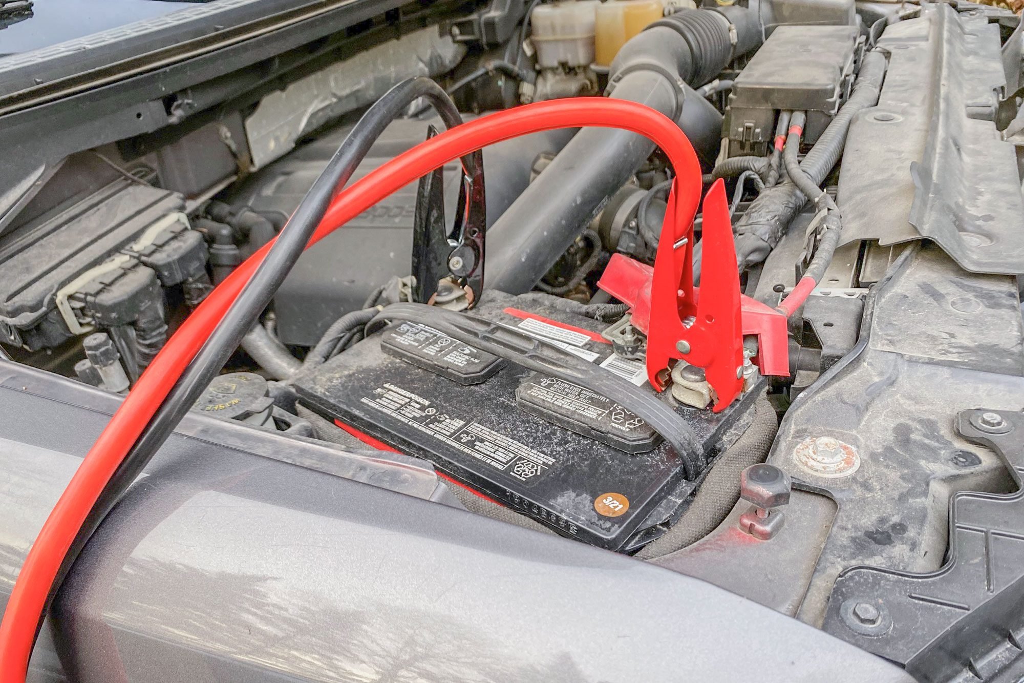 How to Jump Start A Car With Jumper Cables 