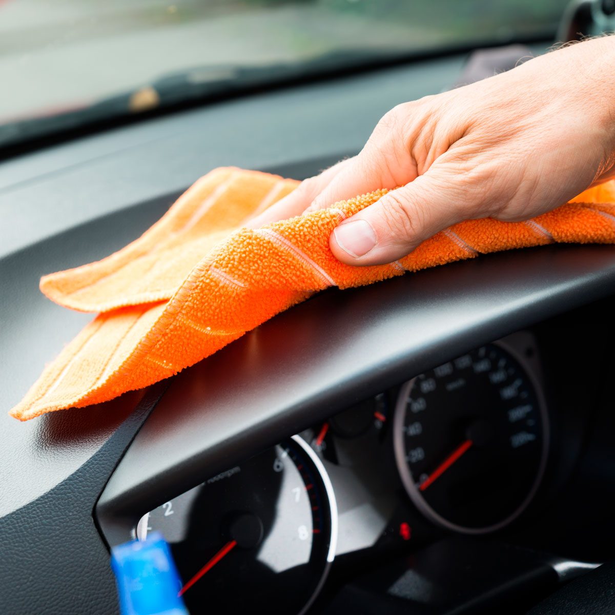 Revitalise Your Ride Using The Best Car Dashboard Cleaner - LMS