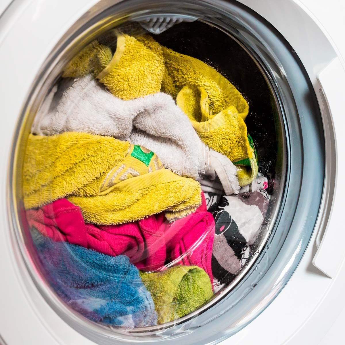 How To Clean a Washing Machine - How to Clean Front or Top Loading