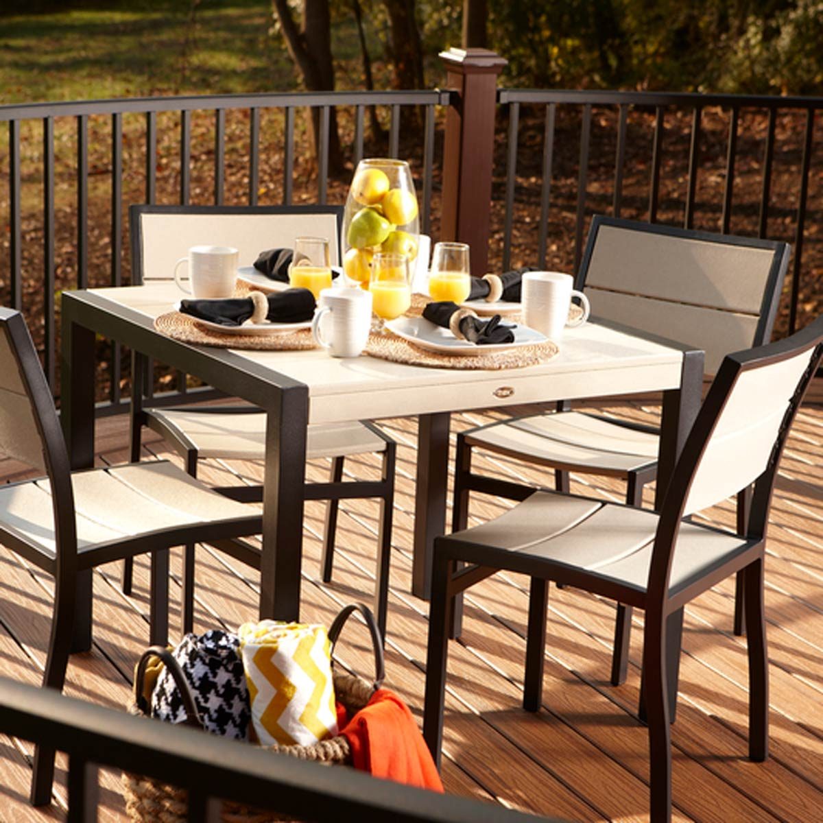 trex patio table and chairs