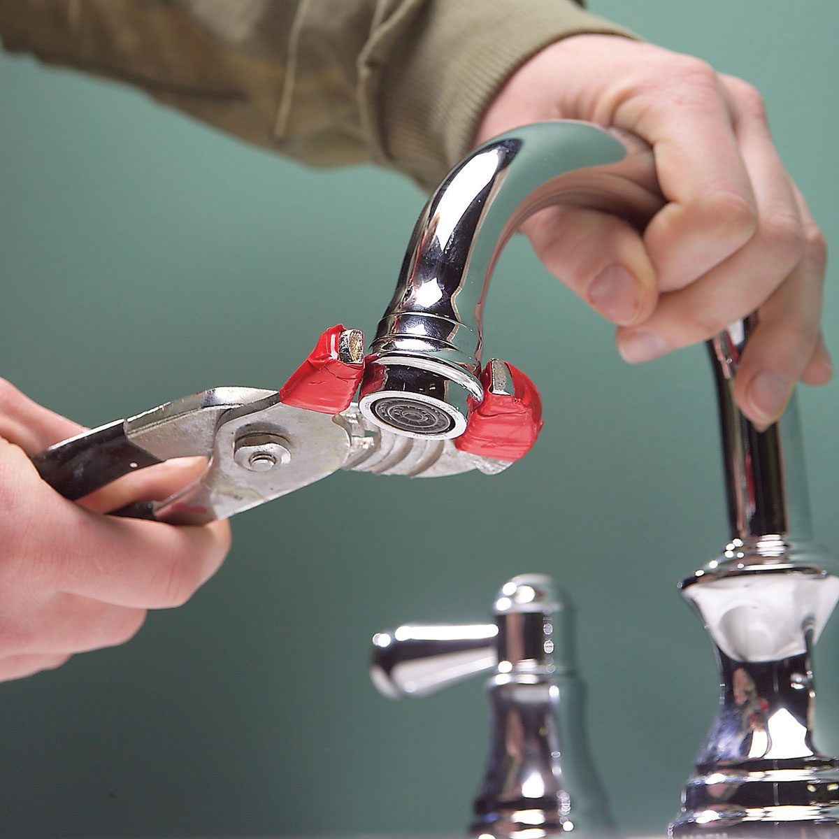 How To Clean And Repair A Clogged Faucet FH06JUA 470 06 013 ?resize=700%2C700