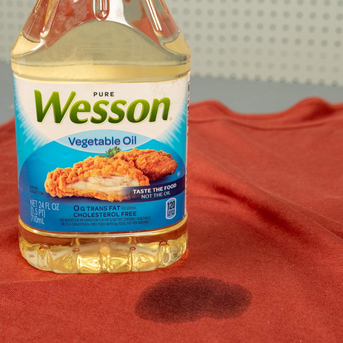 how-does-baking-soda-vanish-oil-stains-from-clothes