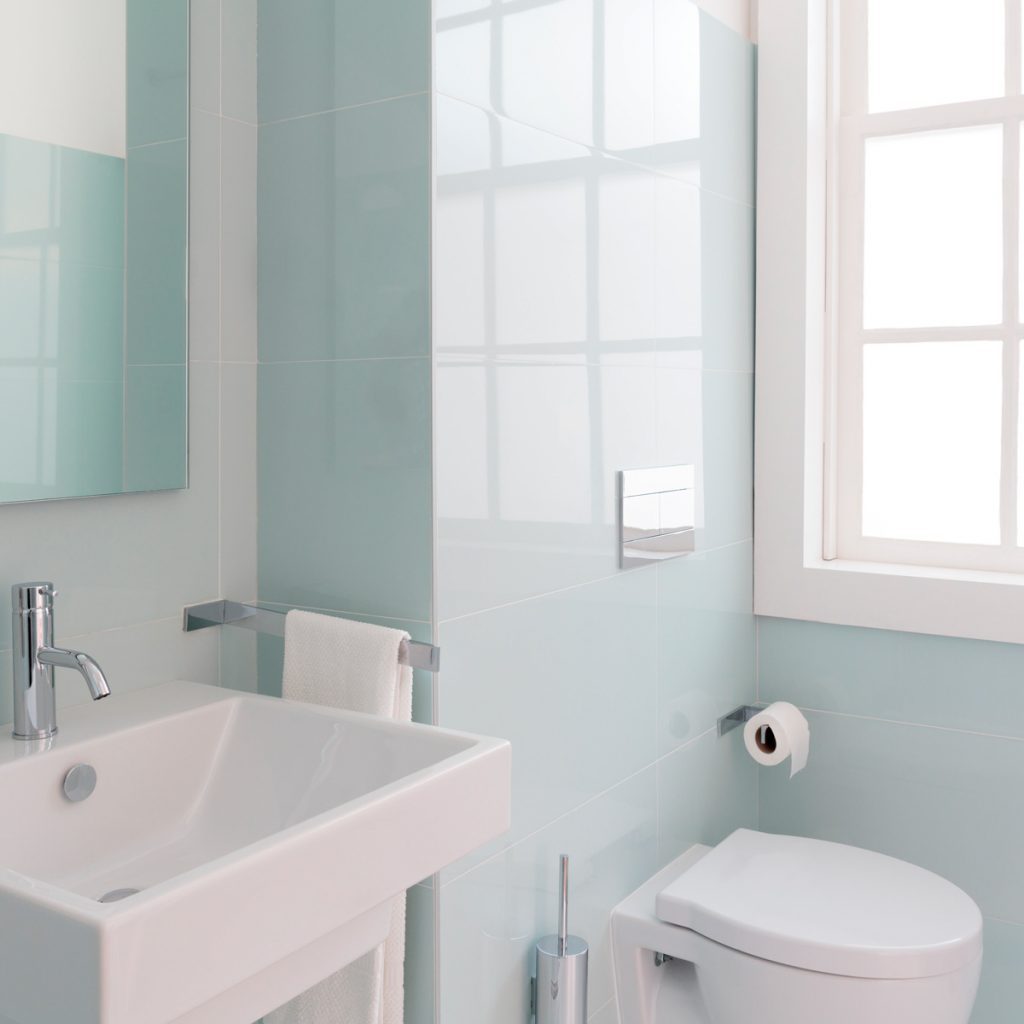 Best Colors for Small Bathrooms (With Pictures) Family Handyman