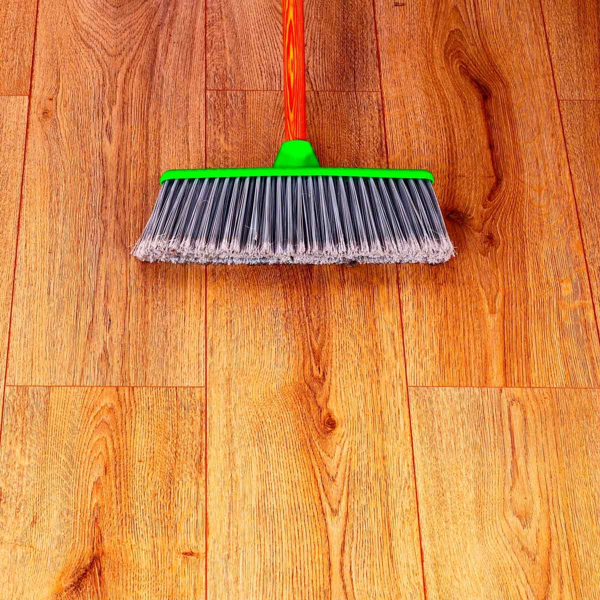 how-to-deep-clean-hardwood-floors-5-simple-steps-clean-hardwood