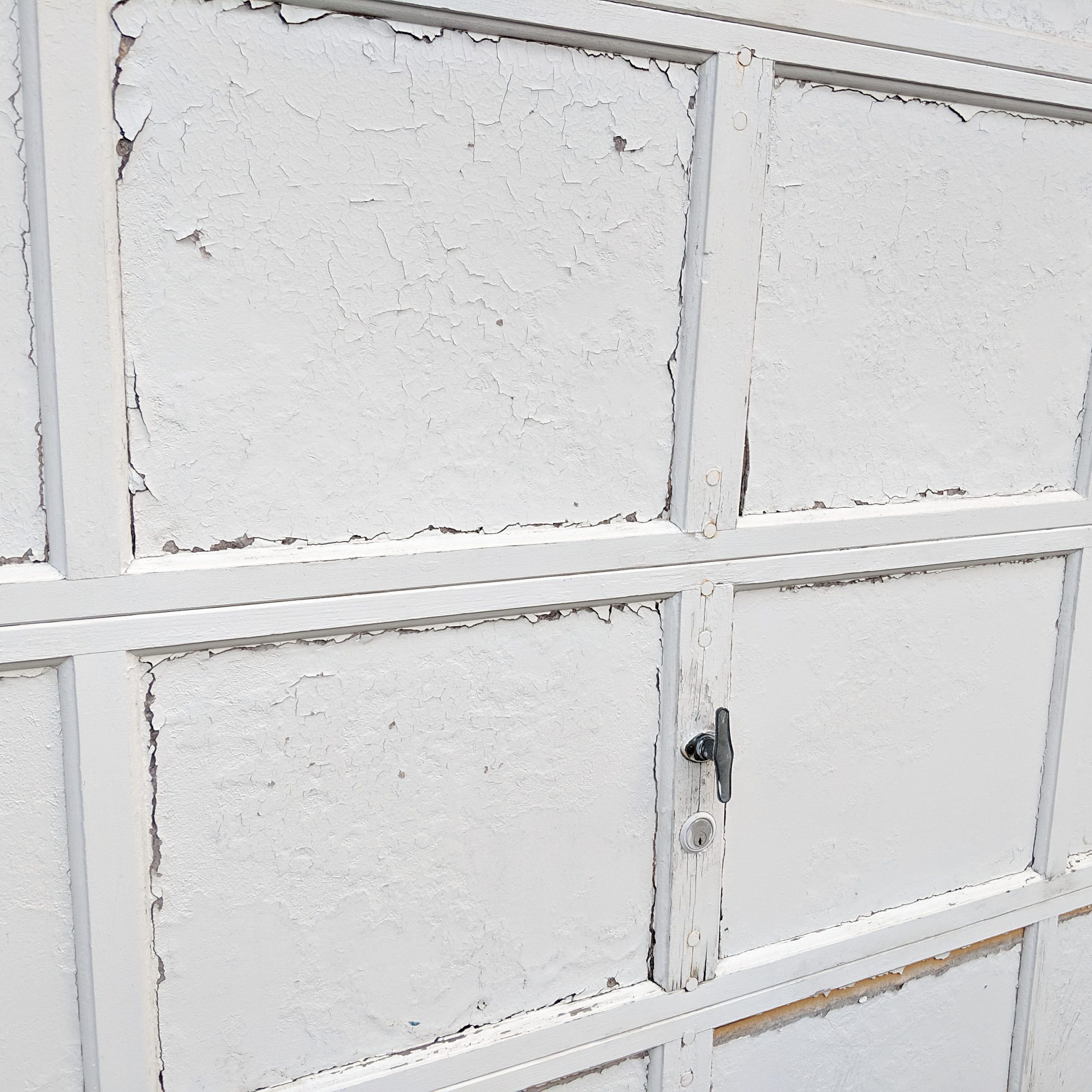 How To Paint a Garage Door