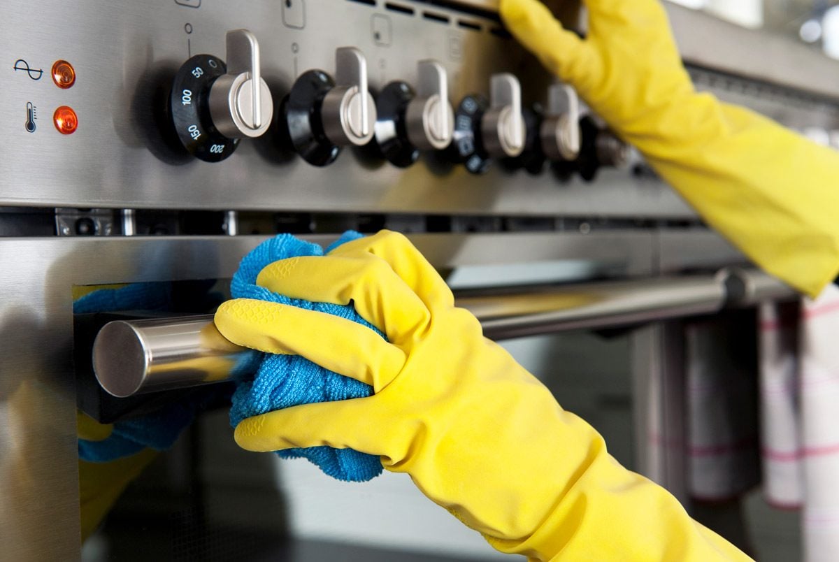 cleaning stainless steel oven