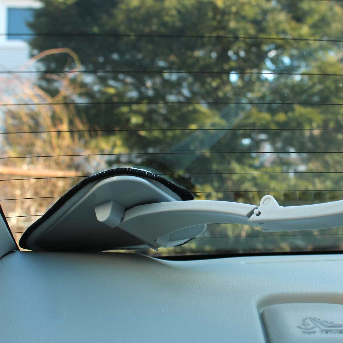 Glass Cleaner: car window cleaner