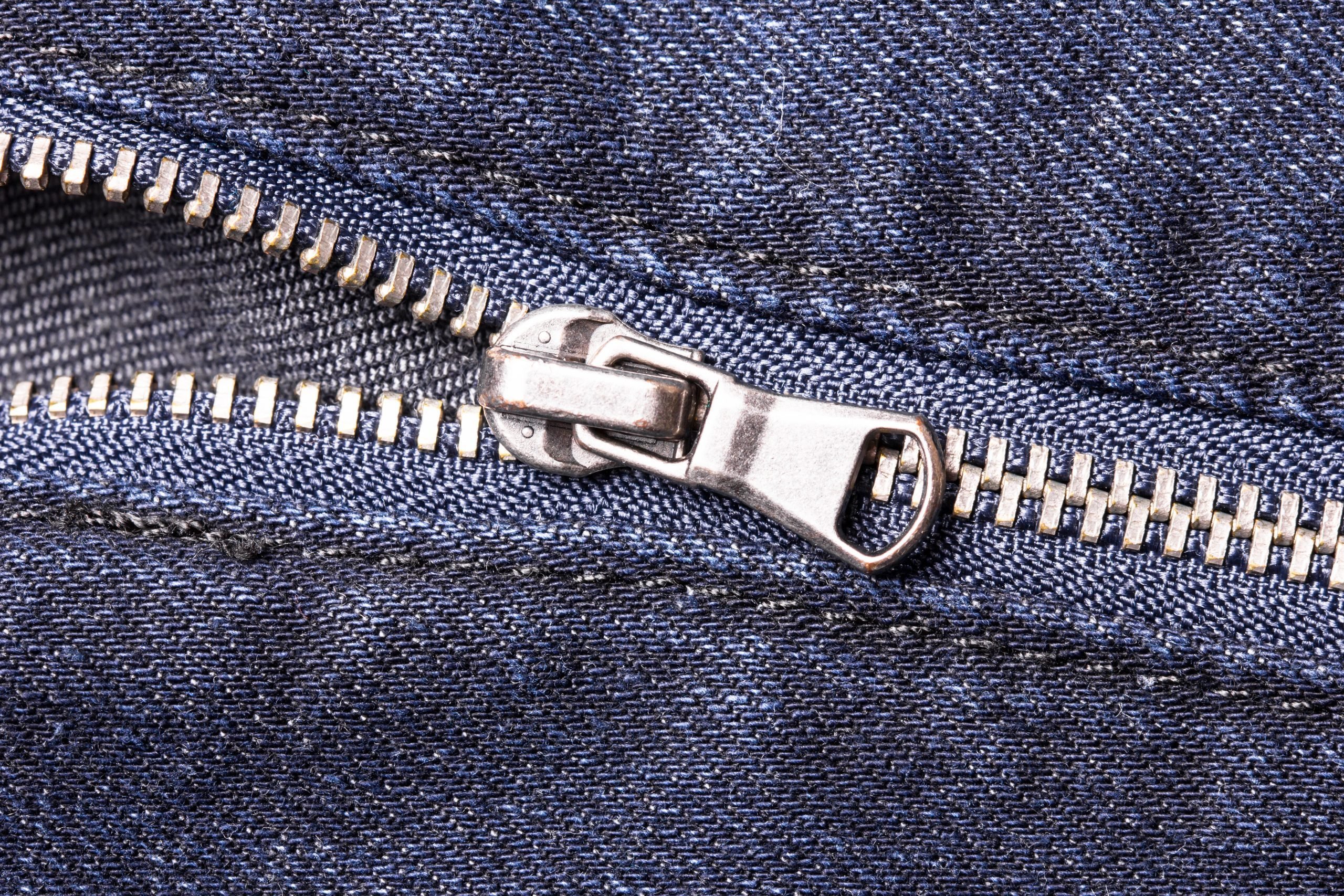 Is it possible to convert a zipper with a stop at the bottom to a