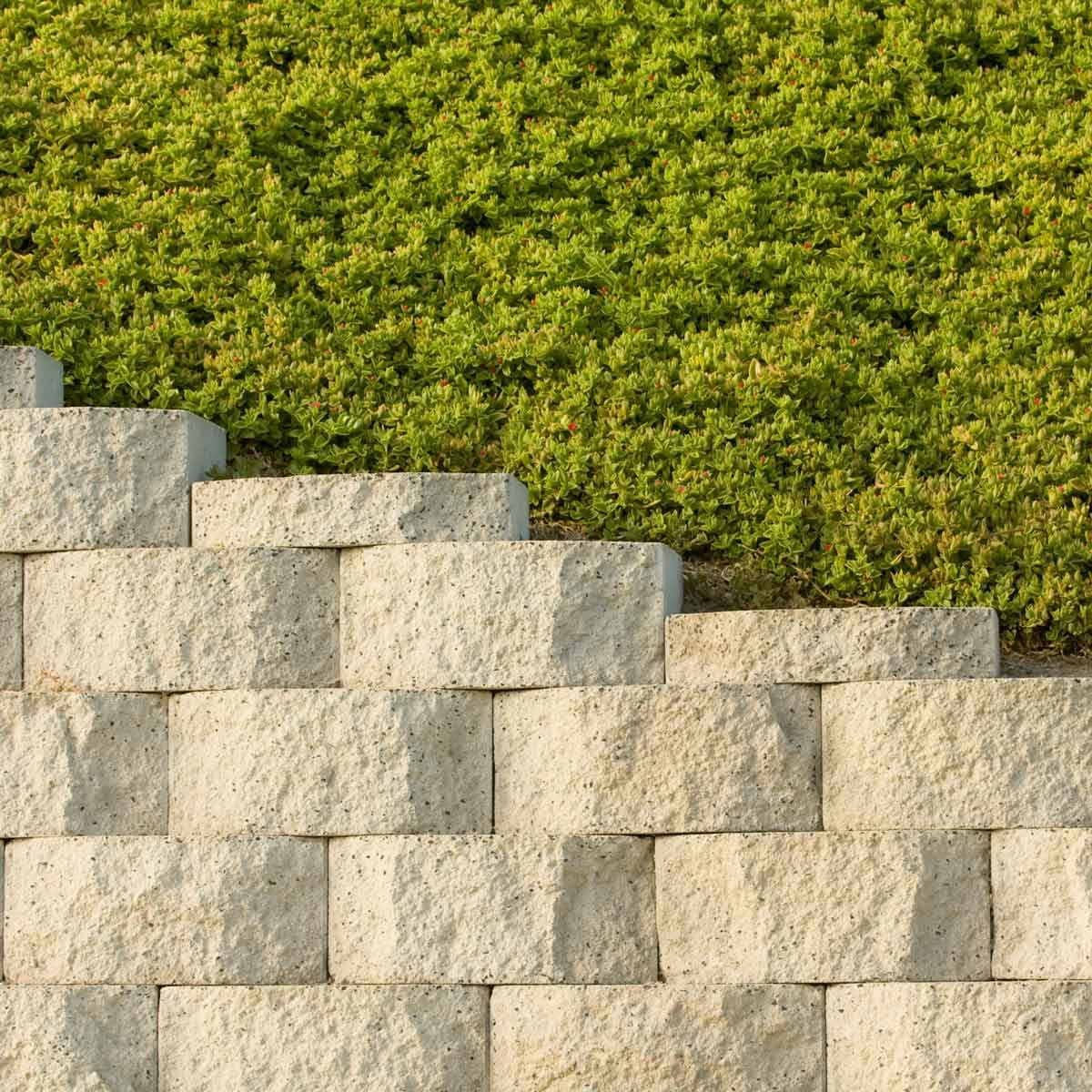 How to Build a Retaining Wall