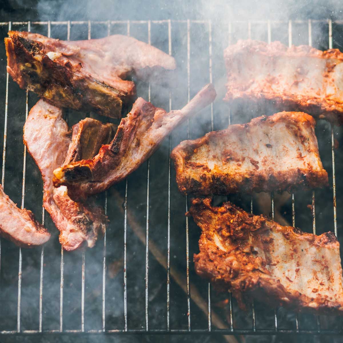 https://www.familyhandyman.com/wp-content/uploads/2020/06/smoked-ribs-GettyImages-840603716.jpg