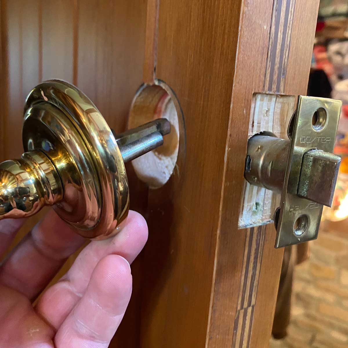 TUTORIAL - How To Change A Door Knob Home Repair 