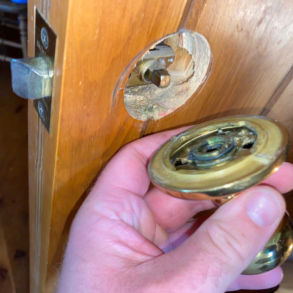 TUTORIAL - How To Change A Door Knob Home Repair 