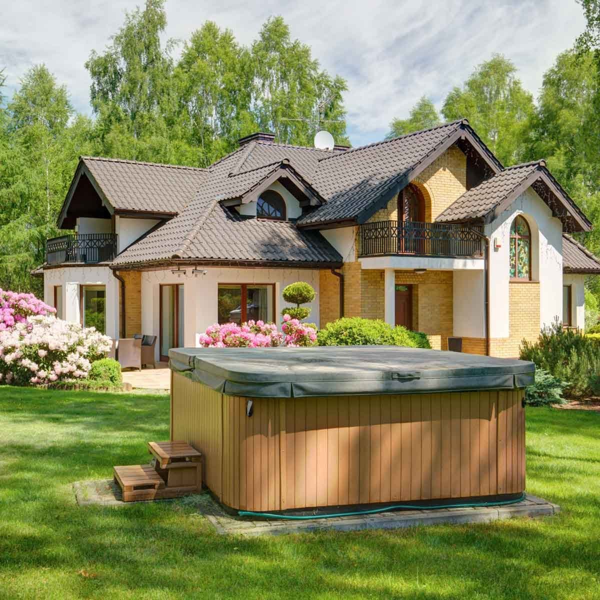 What to Know About Outdoor Hot Tubs