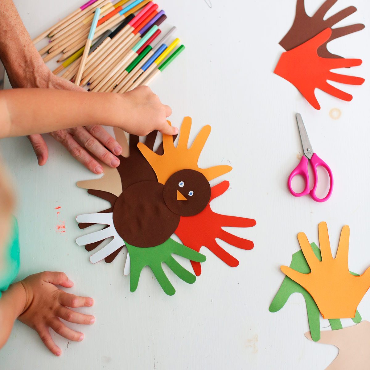 10 Thanksgiving Activities for Entertaining Kids