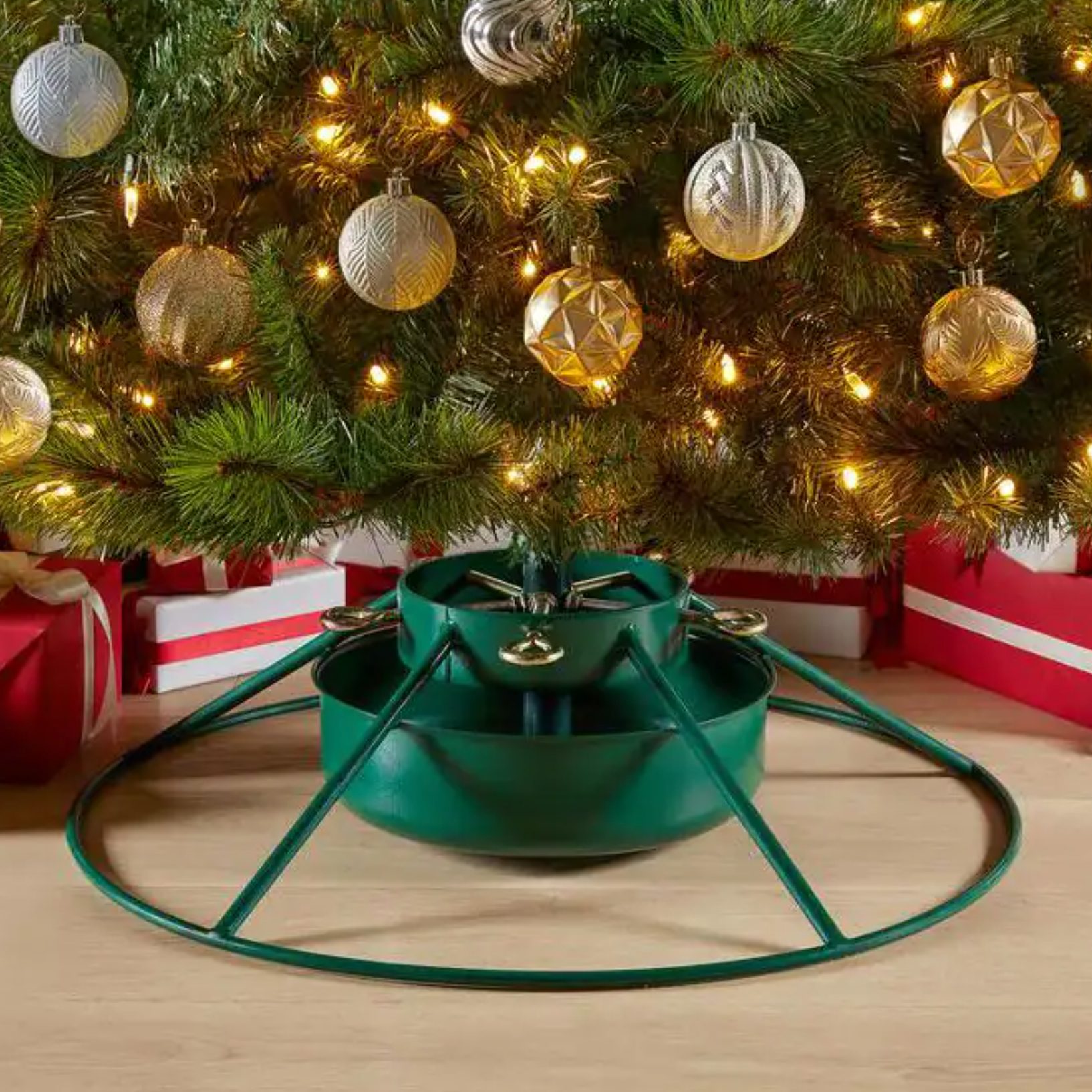8 Best Christmas Tree Stands for Every Type of Tree