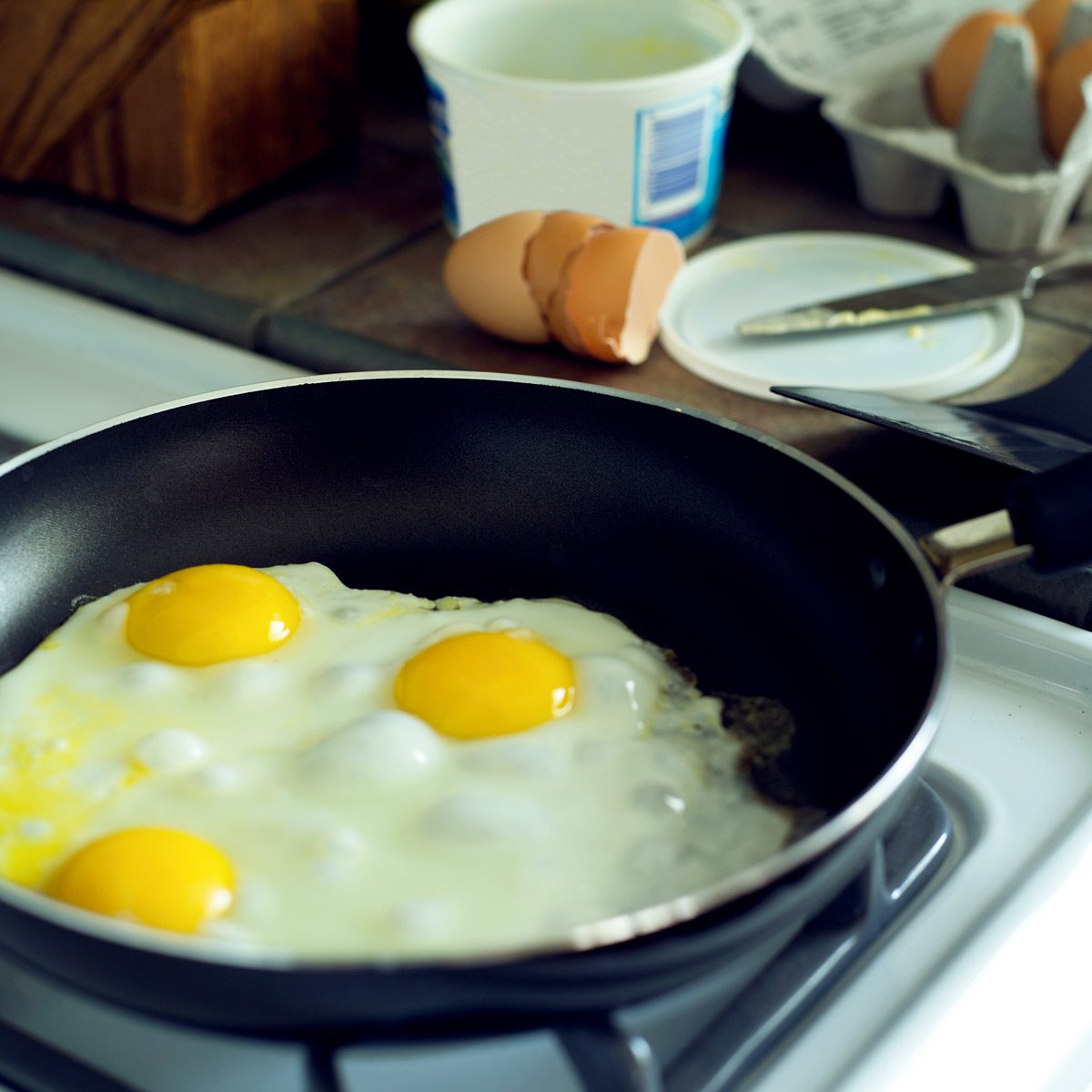 How Non-stick Frying Pans Are Made, Smart News