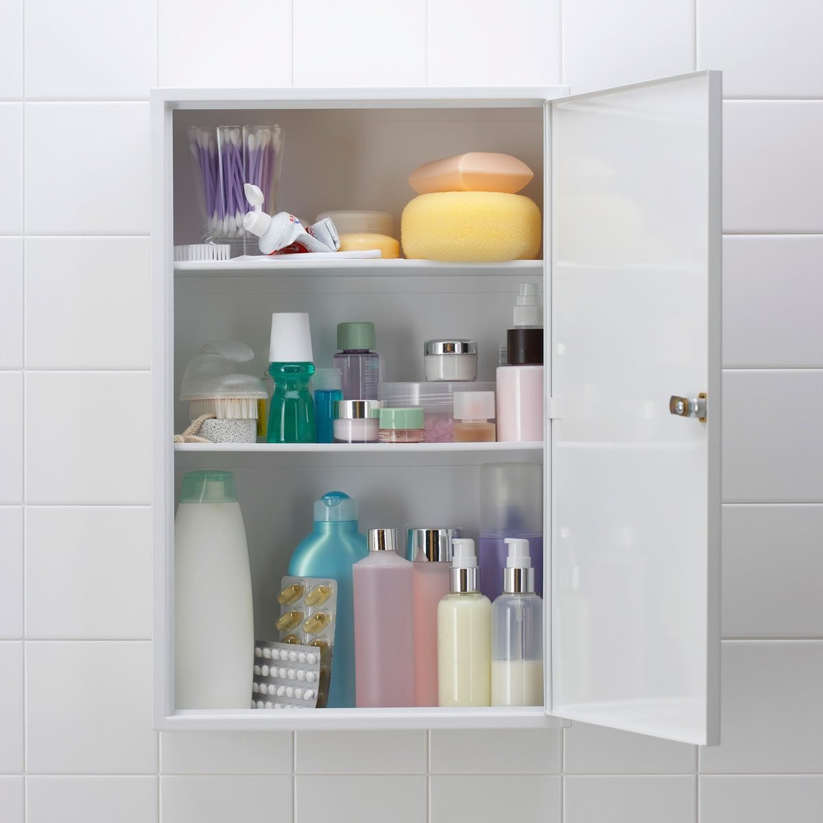 Bathroom Cabinet Organizers: 10 Ideas for Storage