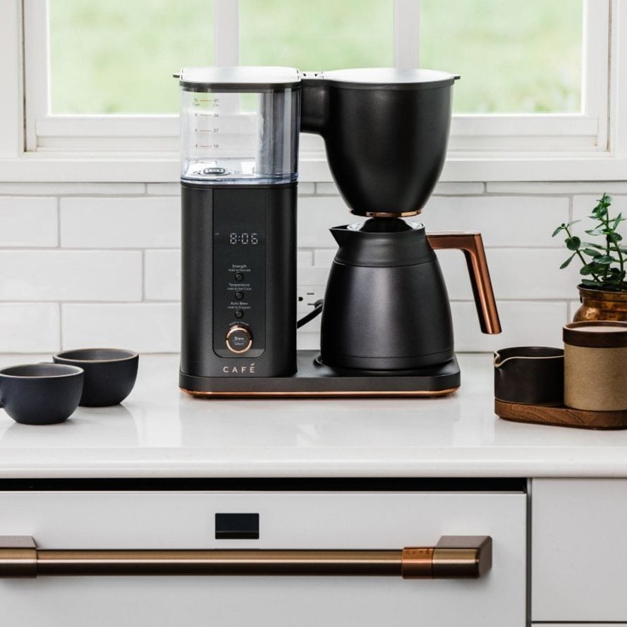 5 Best Smart Coffee Makers That Will Save You Time in the Morning