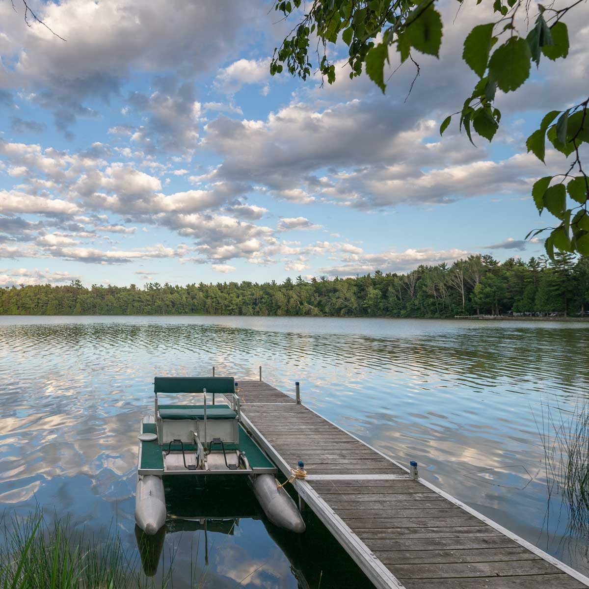 Guide to Choosing the Best Dock for Your Cabin