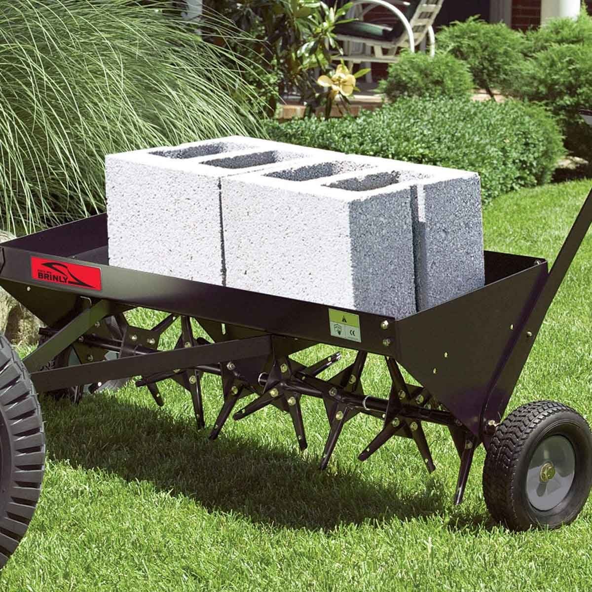 When and Where to Rent a Lawn Aerator