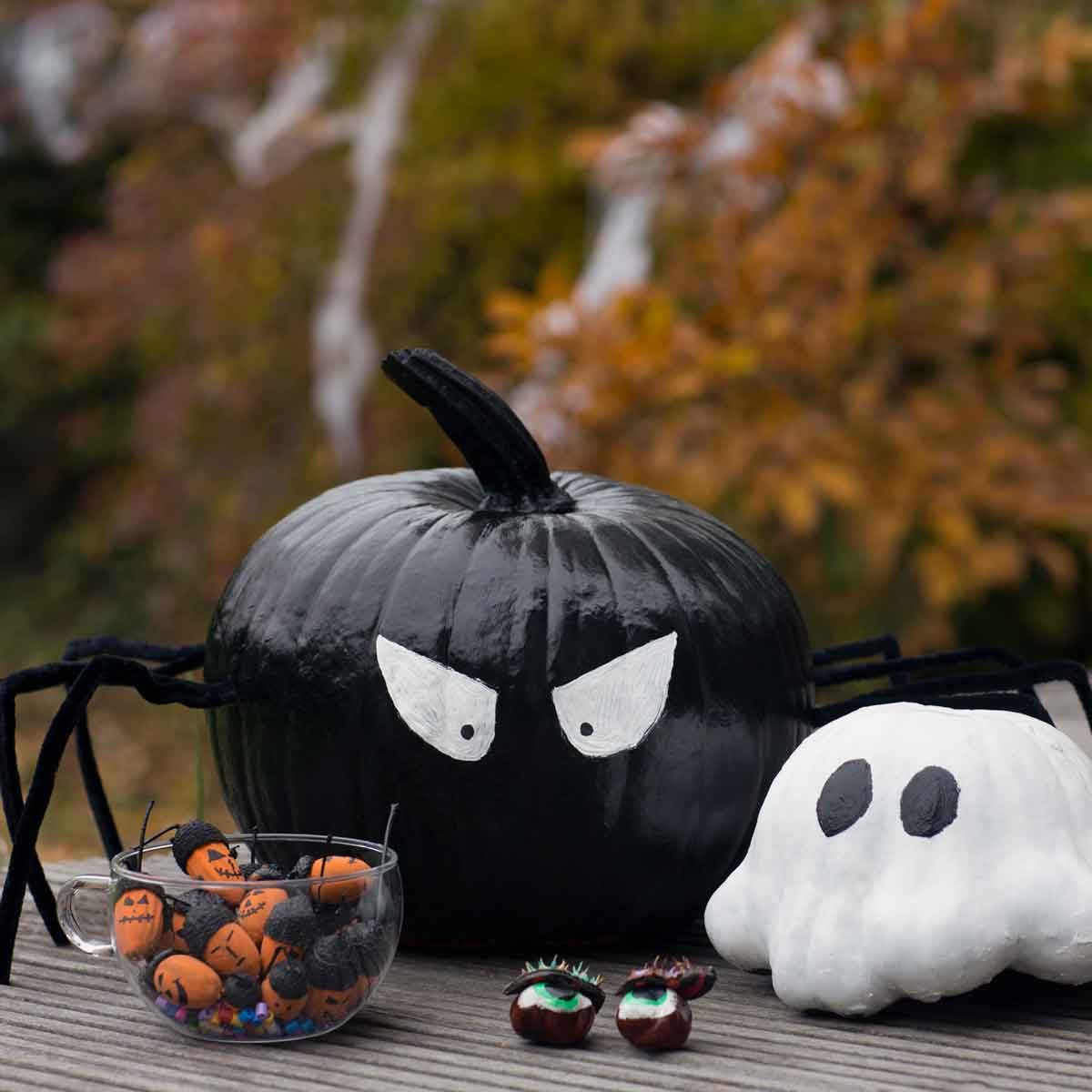 15 Pumpkin Painting Ideas for Halloween