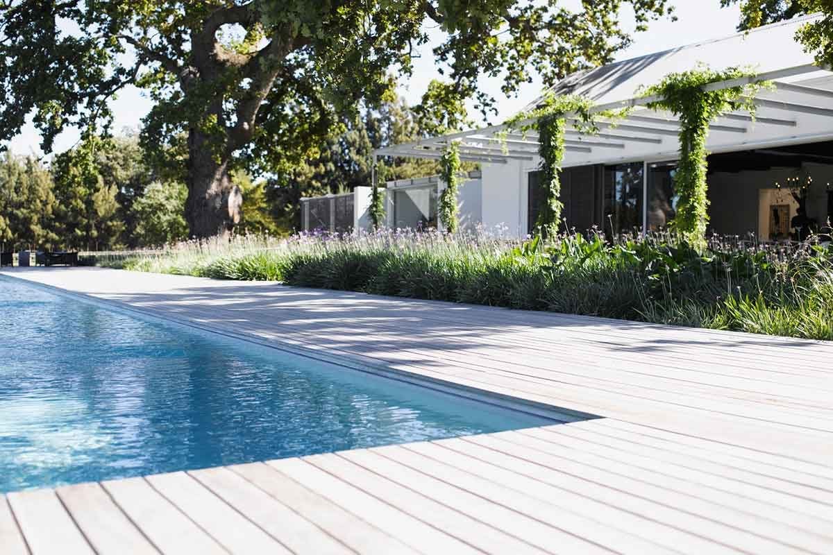How to Choose the Best Pool Decking Option For Your Backyard
