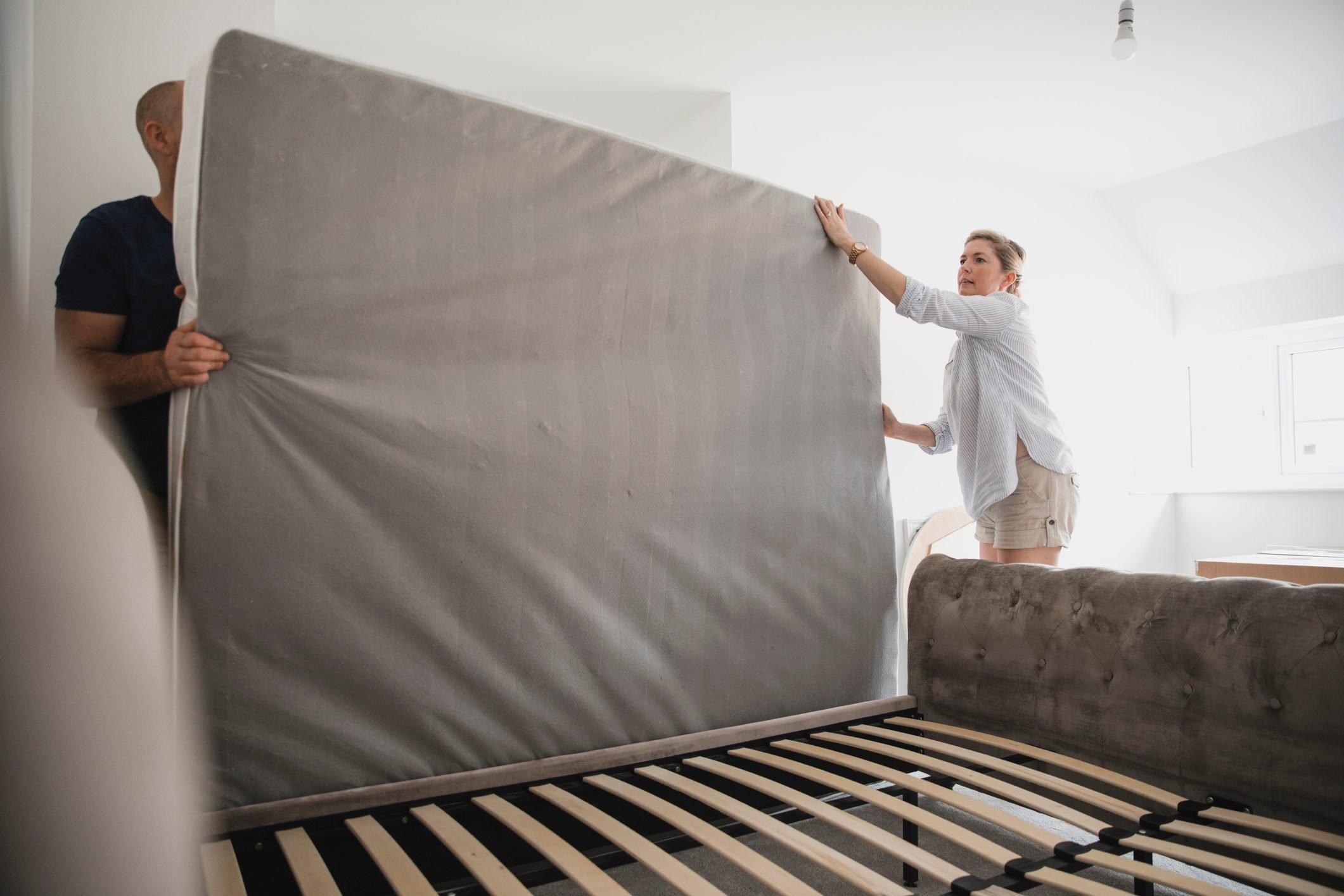 easiest ways to flip a king size mattress