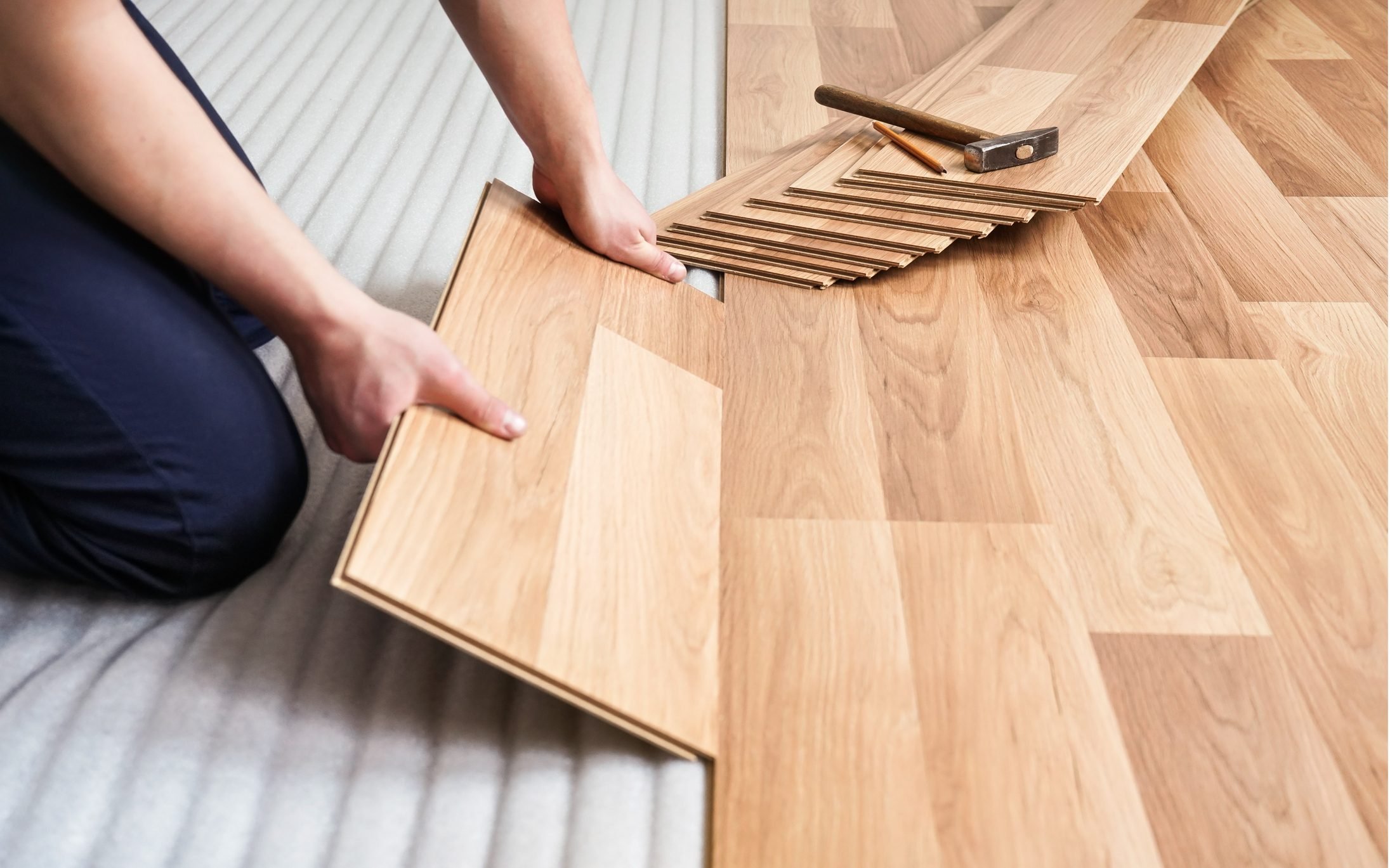 What Is the Difference Between Laminate, Linoleum, and Vinyl Flooring?