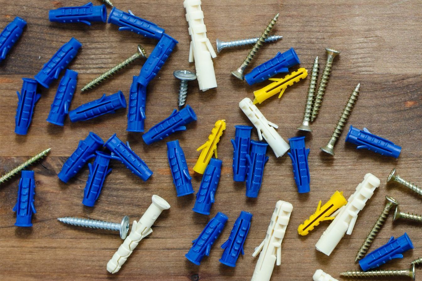 Drywall Anchors: What To Know Before You Buy